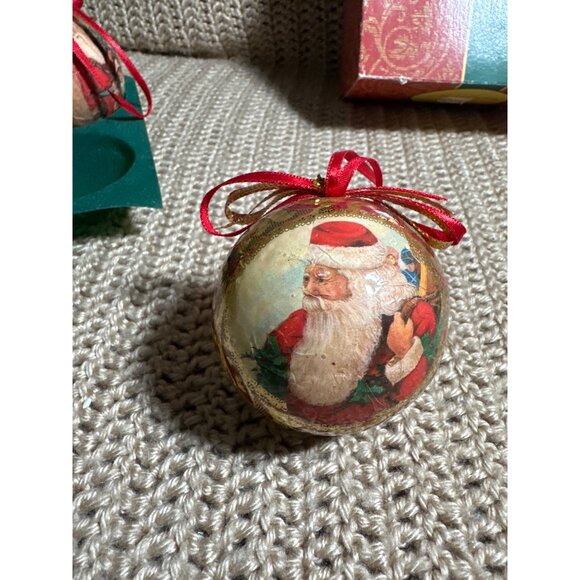 Vintage Heirloom Decoupage Santa Christmas Ornaments Set With Box - Picture 5 of 9